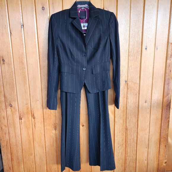 THE LIMITED Drew Fit Womens Suit, Black & White Pinstripe, Size 2 - Picture 1 of 14